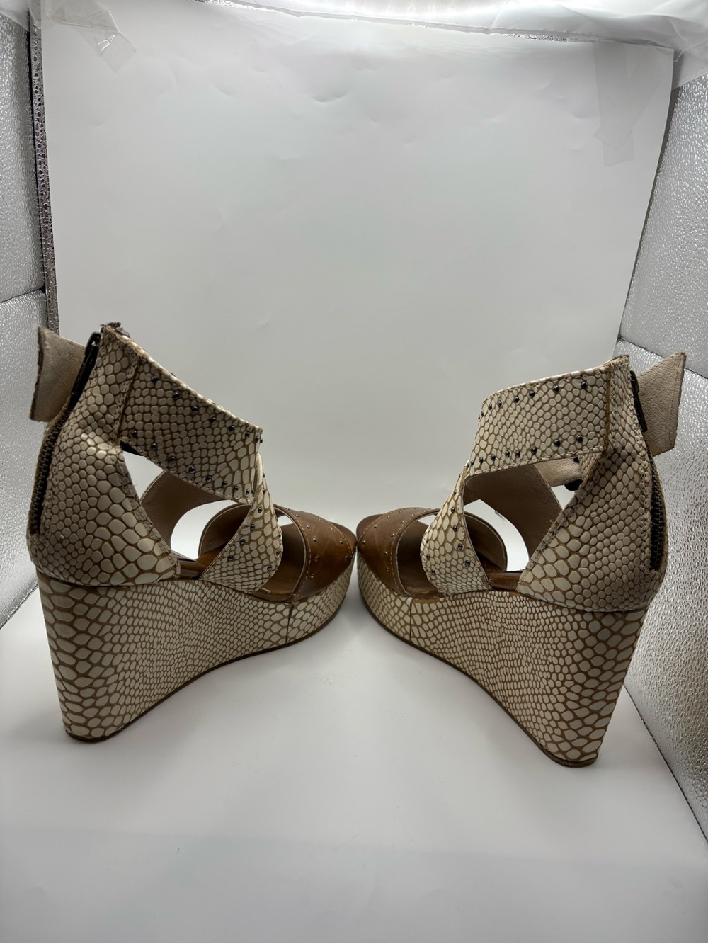 Freebird by Steven Terra leather wedges READ - Picture 3 of 10